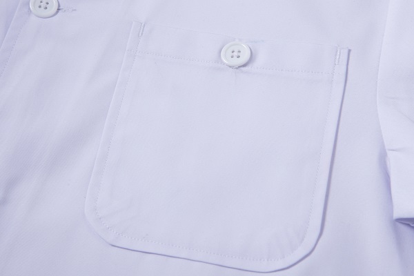 醫用白大褂前胸口袋細節圖
