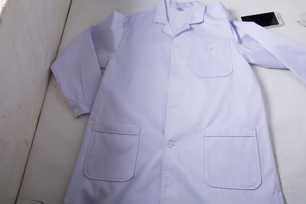 醫用白大褂整體實拍圖